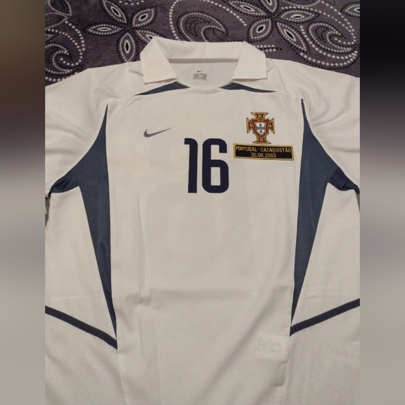 Cristiano Ronaldo Portugal jersey 2002-2003 - Picture 2 of 8